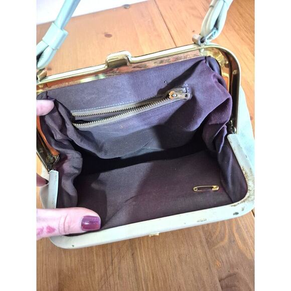 Vintage 1950s needlepoint floral handbag bag medium size kiss lock closure cream - Picture 6 of 6